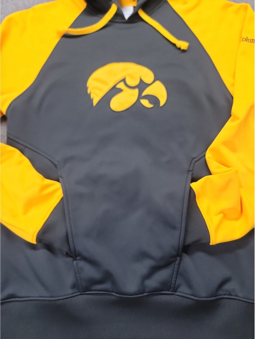 Columbia Omni-shield Iowa Hawkeyes Pullover Hoodie Sweatshirt Unisex Small